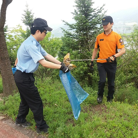 사본_-국토대청소_운동.jpg