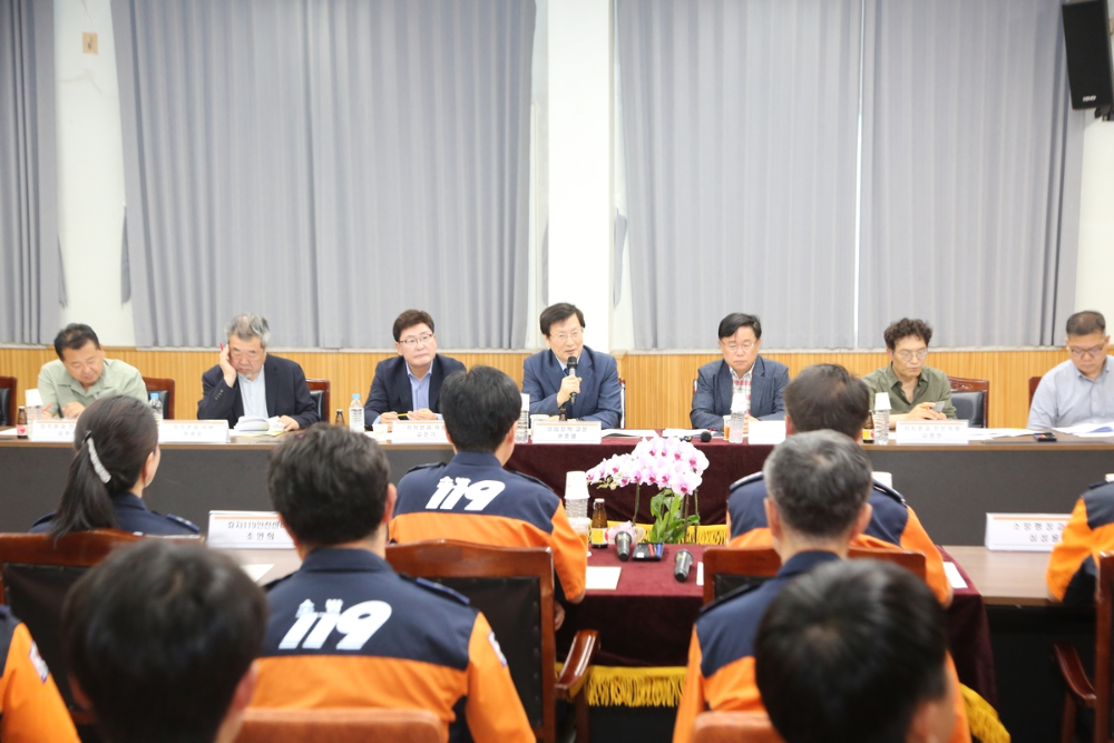 6.25 도지사직 인수위와 근무 환경 개선 논의.jpg