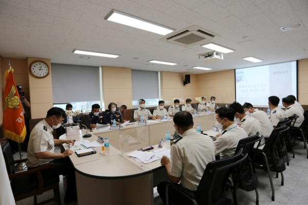 2021. 8. 26. 윤상기 소방본부장 강릉소방서 방문.JPG