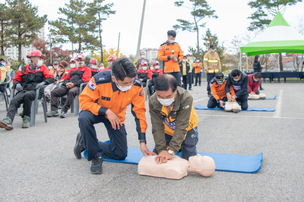 [600x400]주민참여형 산불없는 고성만들기 산불대응 현장훈련(2020.10.30)20.jpg