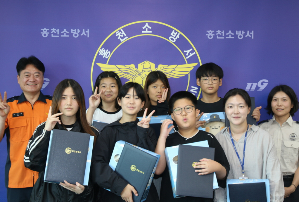 7.7. 청소년수련관 표창 수여 1.jpg