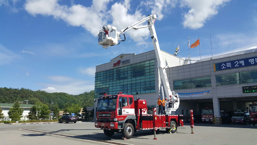 (170526사진1)_횡성소방서,_소방굴절차_신규_배치하여_군민의_안전_지키기_나서.jpeg