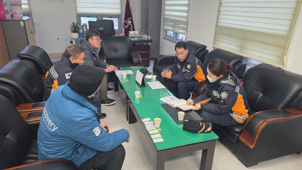 2026-02-05. 정선소방서, 설 명절 대비 서장 전통시장 현장 방문 1.jpeg