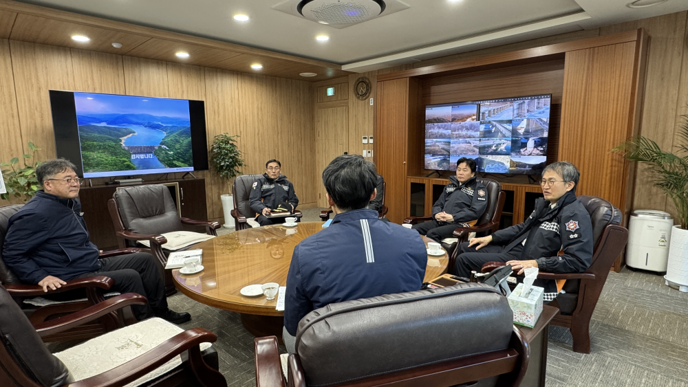 화천댐1.jpg