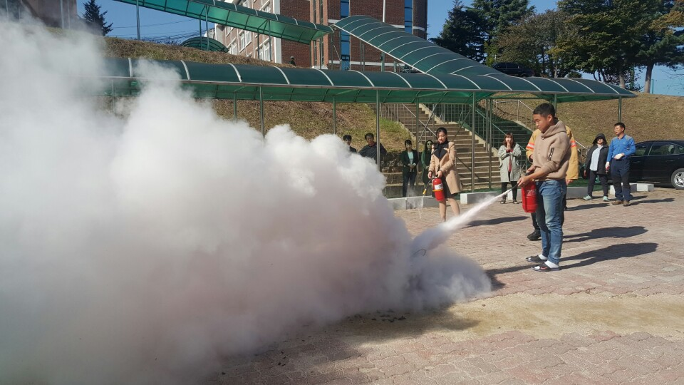 161013_속초소방서,_설악고등학교_공공기관_합동소방훈련_실시.jpg