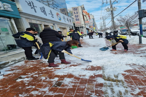 속초의용소방대연합회 제설봉사2.jpg