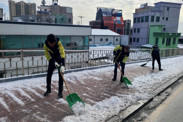 속초의용소방대연합회 제설봉사3.jpg