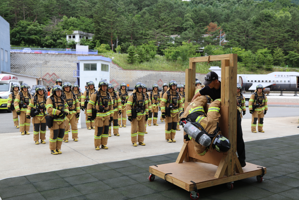 신임교육과정 소방사반, 전국 소방학교 최초 대원탈출장비 시범교육 실시1.JPG