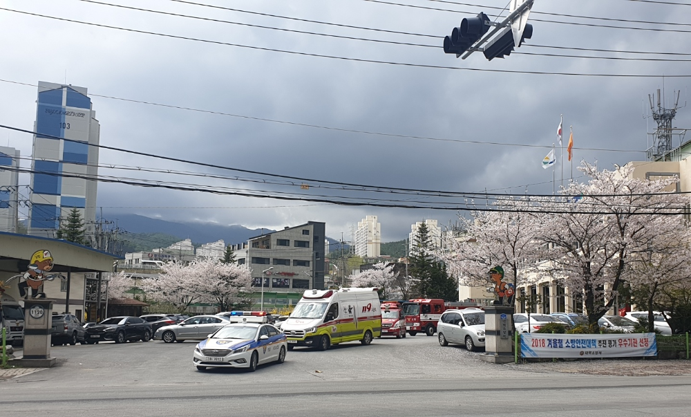 [보도자료-태백소방서]_2019.04.25.태백소방서,_소방차_길터주기_시민_참여_훈련_실시.JPG