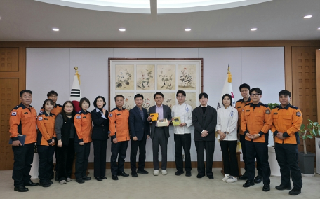 김진태 강원도지사, ‘소방관 빵’ 추진한 춘천소방서 직원 초청해 격려