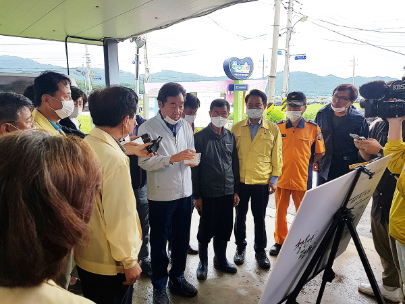 수해복구 위해 이낙연 전 총리, 도의원 등 철원방문