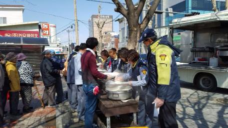 왕산여성, 고단남성의용소방대 사랑의 급식 봉사