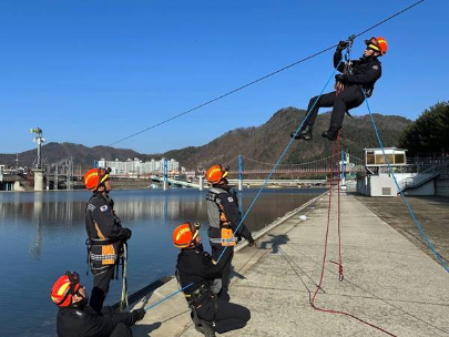 화천소방서, 산천어축재 대비 하늘가르기 집라인 인명구조훈련