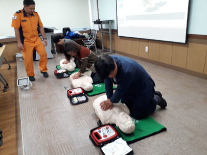 홍천여자중학교 교직원 기본응급처치 교육