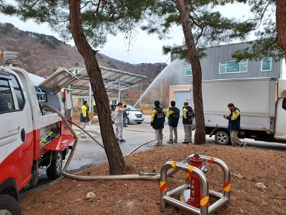 인제소방서, 의용소방대 산불진화차 방수훈련 실시